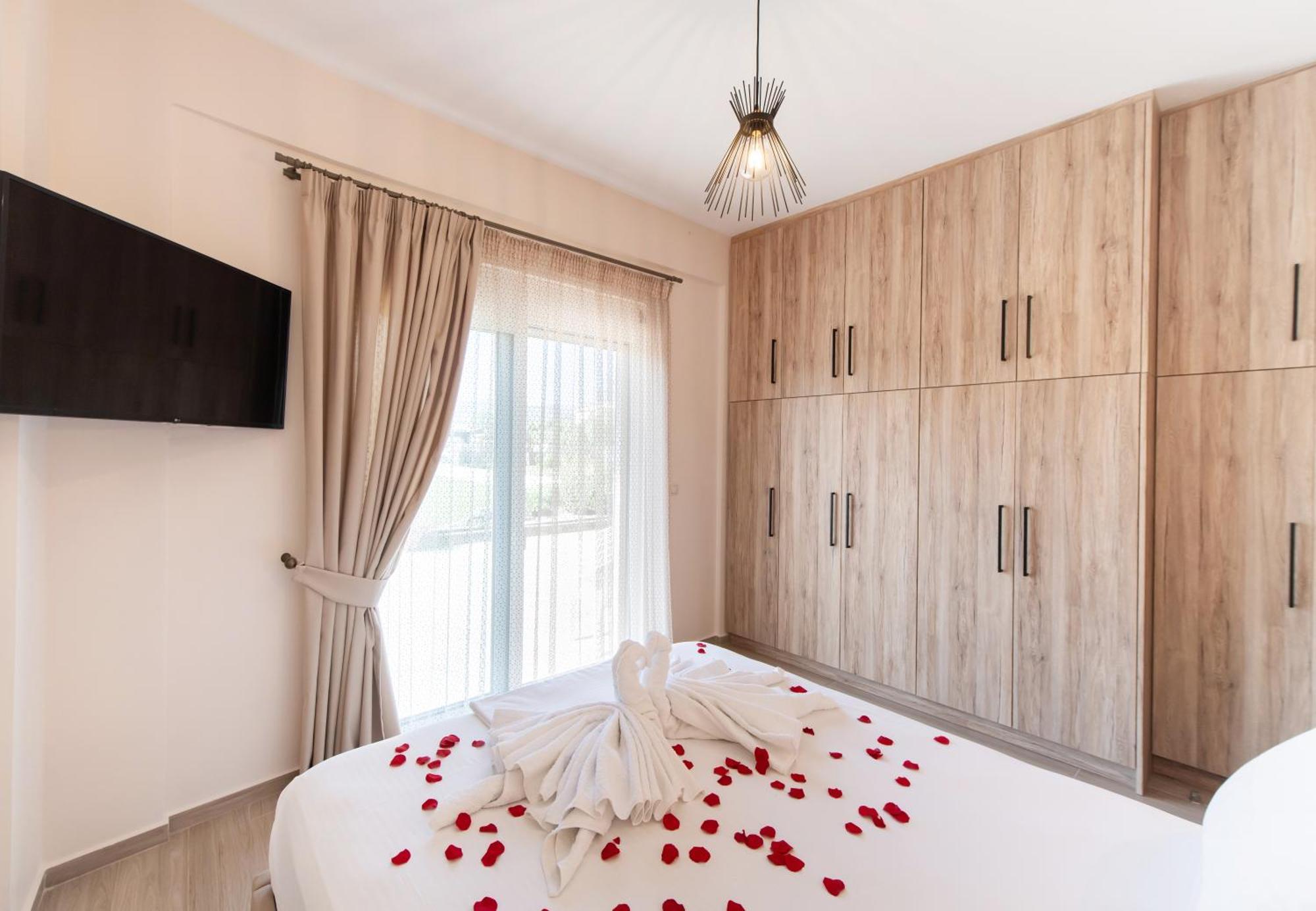 Ruellia Luxury Apartments Kalligoni Luaran gambar