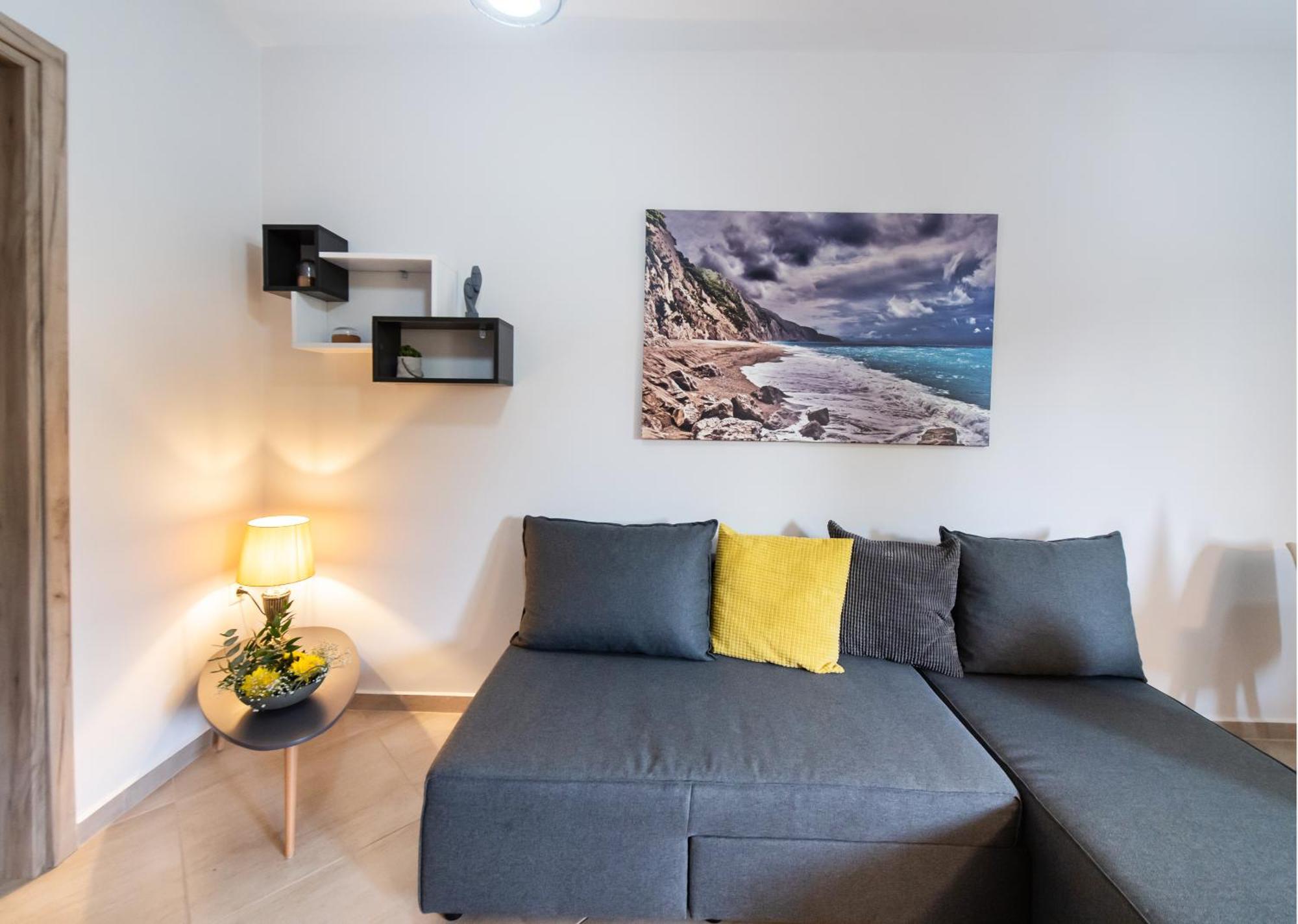 Ruellia Luxury Apartments Kalligoni Luaran gambar