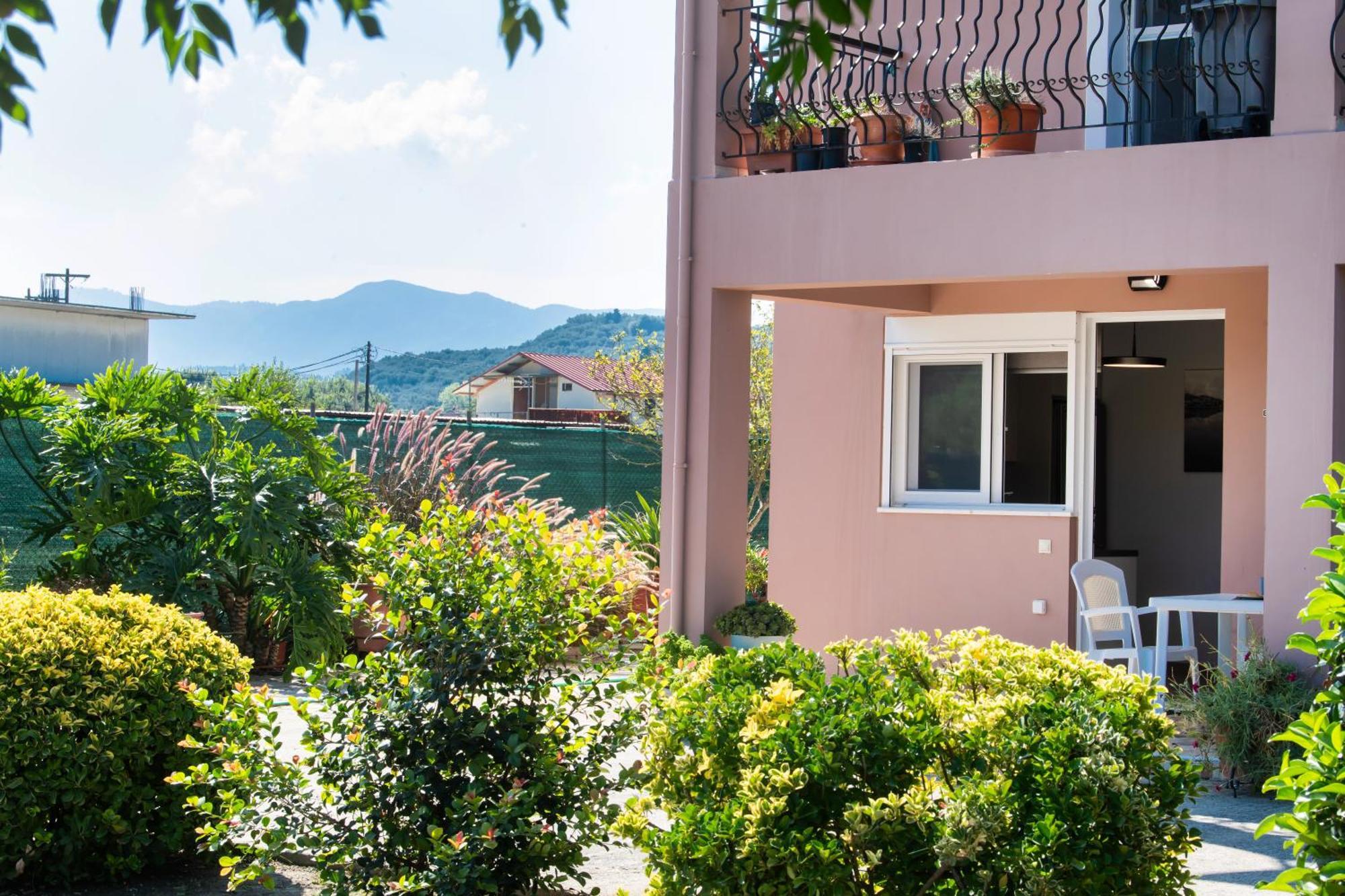 Ruellia Luxury Apartments Kalligoni Luaran gambar